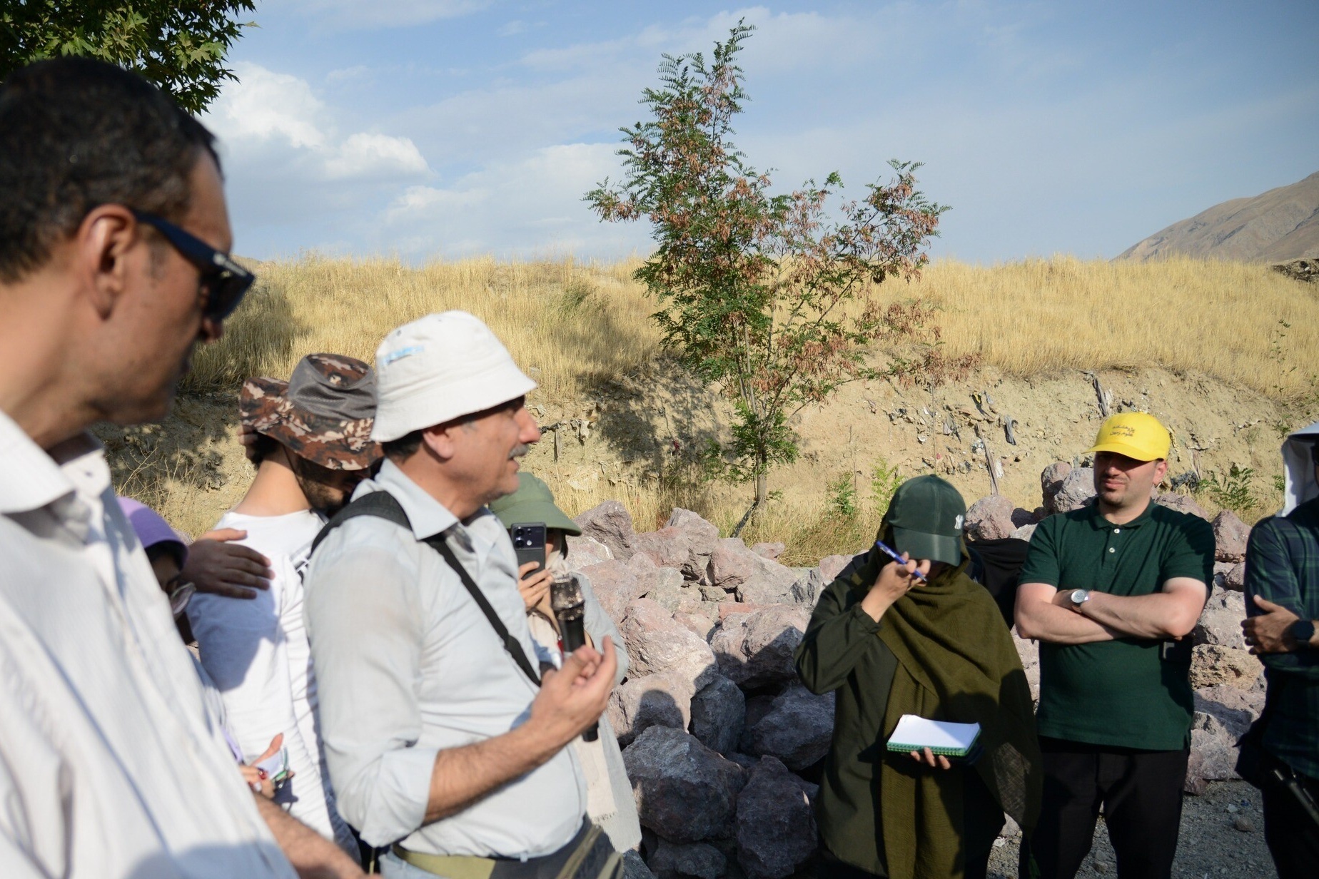 One-Day Field Excursion on Field Survey Methods for Geological and Geochemical Mapping