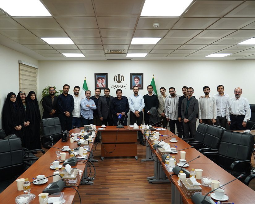 Faculty Member of the Research Institute for Earth Sciences Attends Meeting of Young Elites with the Advisor and Assistant to the Supreme Leader