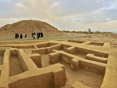 آشکارسازی تغییرات دیرینه محیطی و اقلیمی محوطه باستانی جیرفت از چهار هزار سال گذشته تا کنون با بهره گیری از فناوری های نوین کاربردی