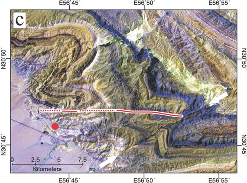 مطالعه لرزه خیزی و معرفی سرچشمه های لرزه زا در ایران مرکزی
